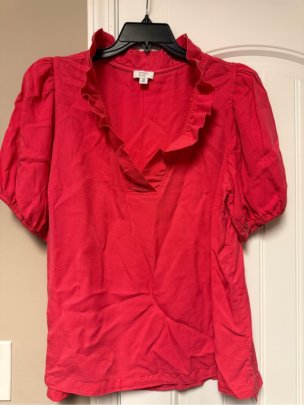 crown & ivy Red Ruffle V-Neck Puff Sleeve Blouse